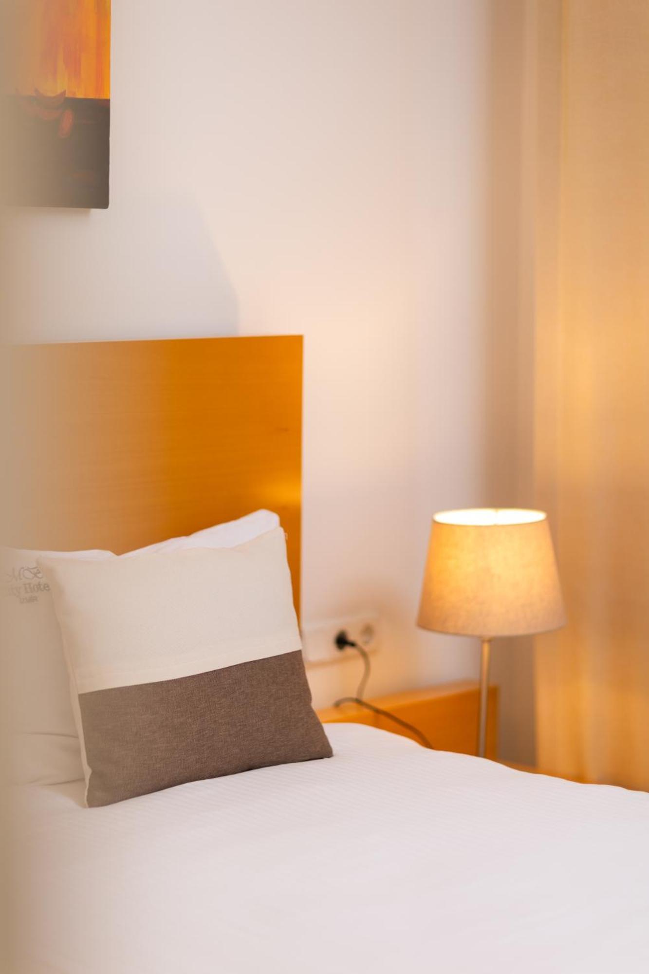 Mb City Hotel Ізмір Екстер'єр фото