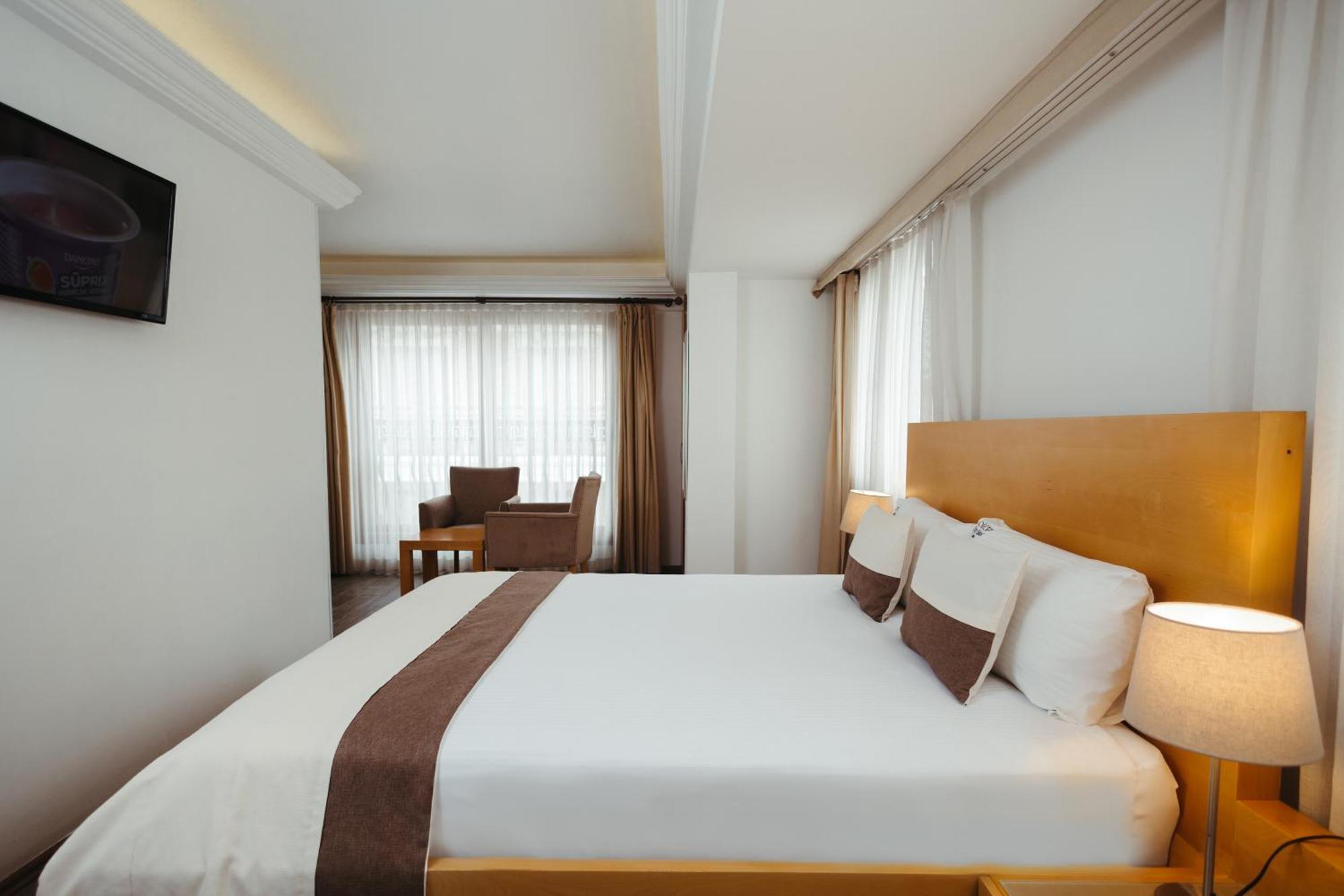 Mb City Hotel Ізмір Екстер'єр фото